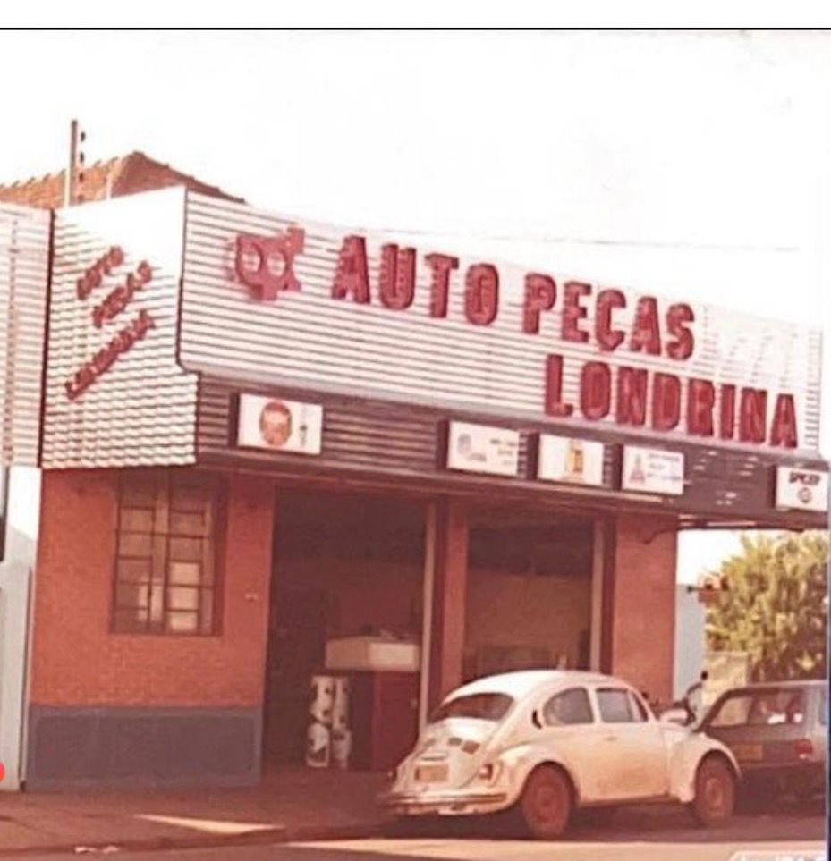 Fachada antiga da Auto Peças Londrina